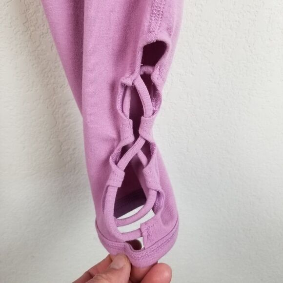 Old Navy Active Go Dry Lattice Hem Lilac Leggings Size‎ M - Picture 7 of 10